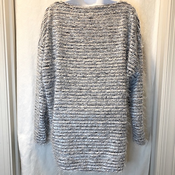 Jones of NY Ladies Sweater - Picture 2 of 6